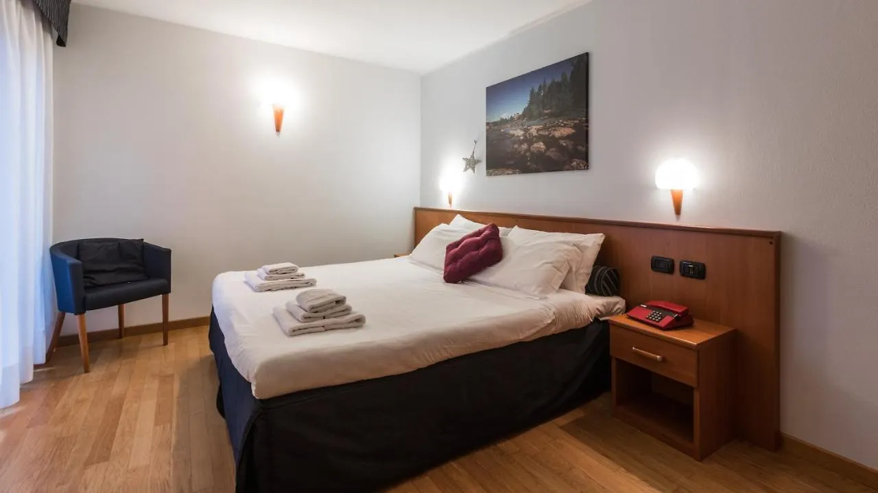 Residence Pizzo Scalino Chiesa in Valmalenco Hotel