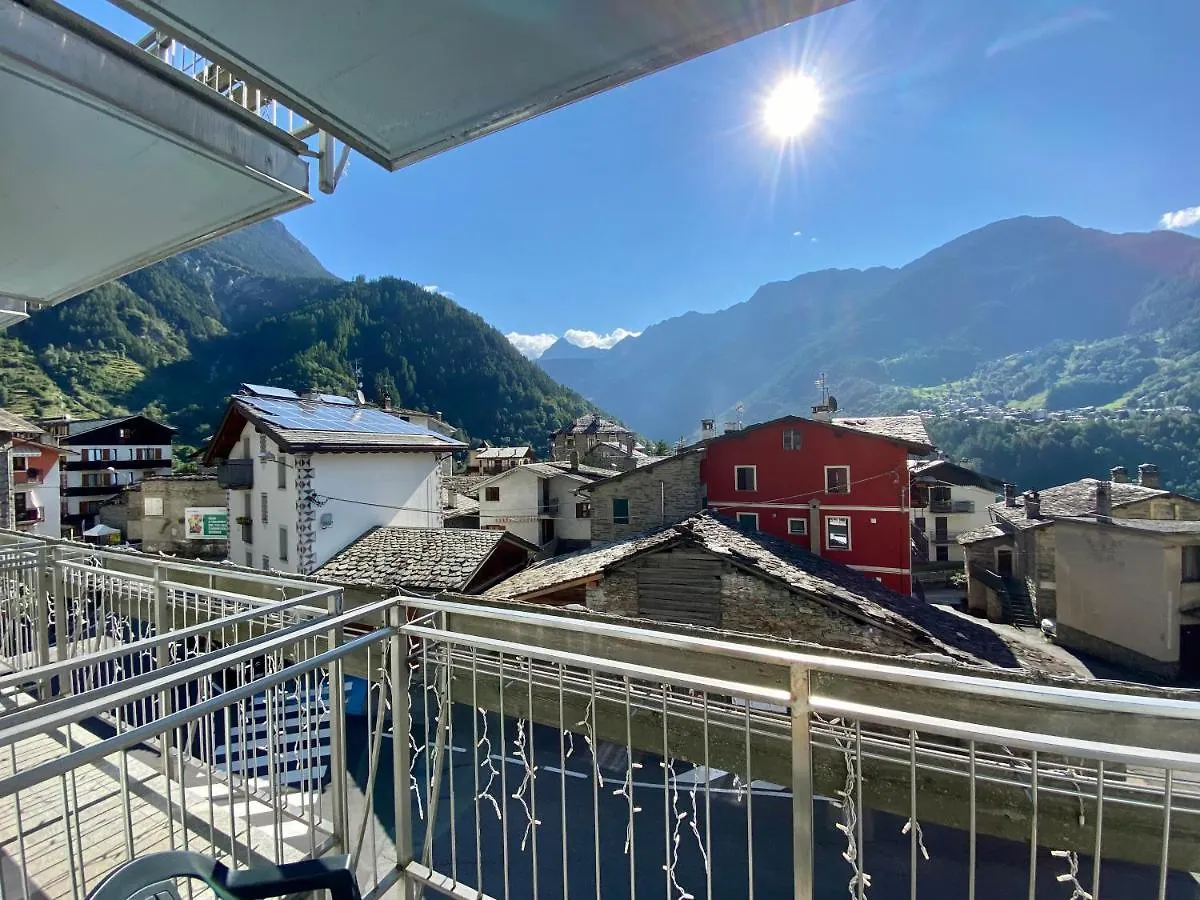 Residence Pizzo Scalino Chiesa in Valmalenco 4*,