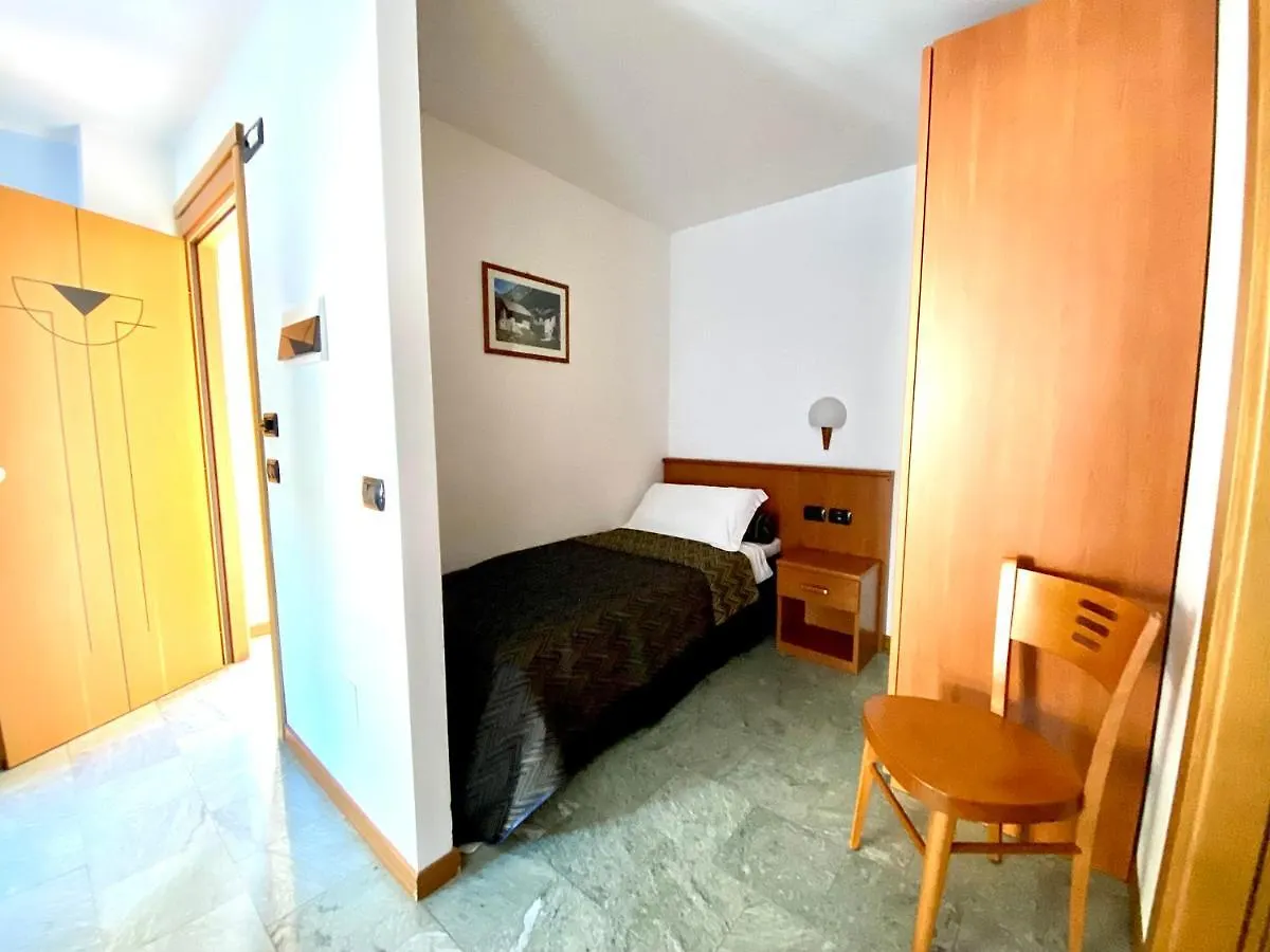 Hotel Pizzo Scalino Chiesa in Valmalenco 4*,  Italia