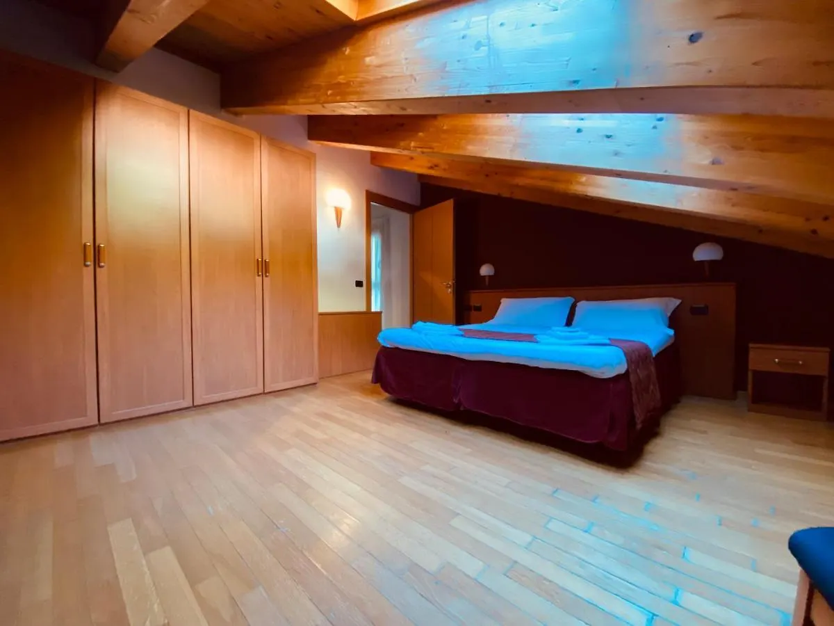 Residence Pizzo Scalino Chiesa in Valmalenco 4*,
